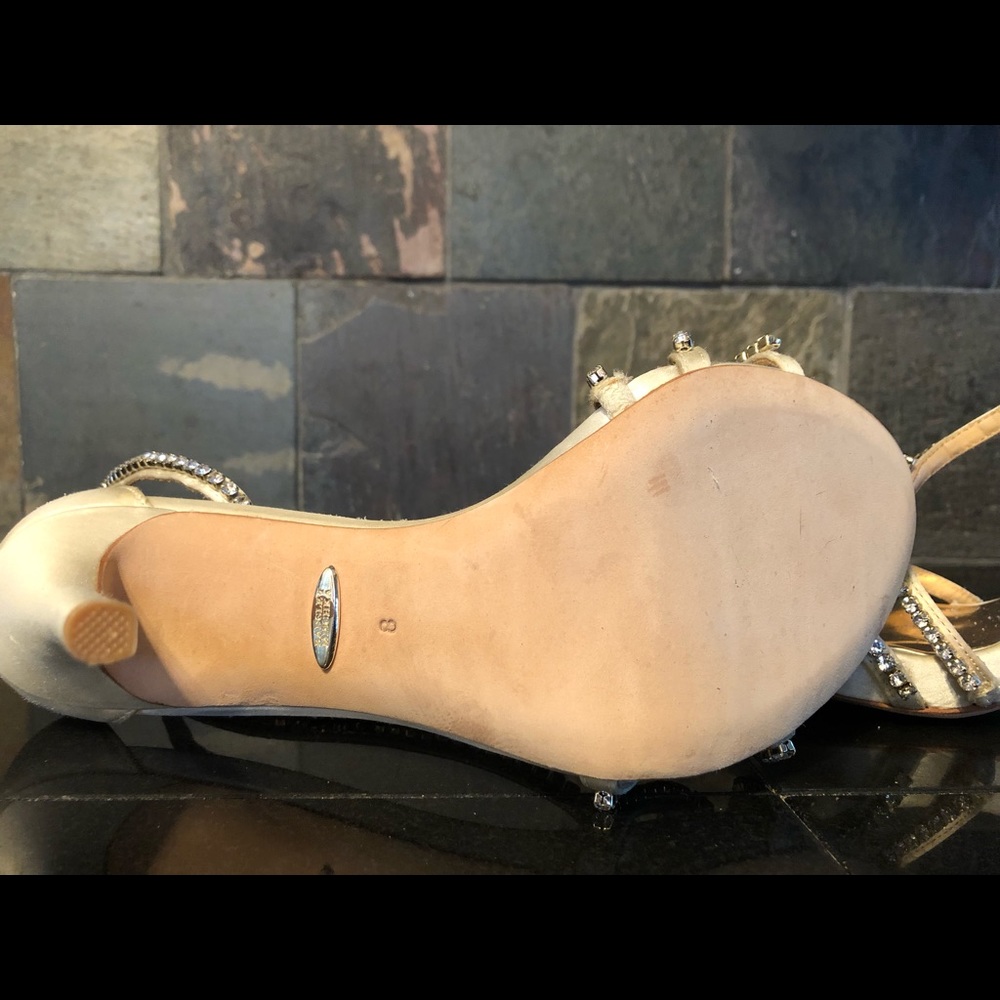 Badgley Mischka ivory & crystal sandals - Picture 7 of 14